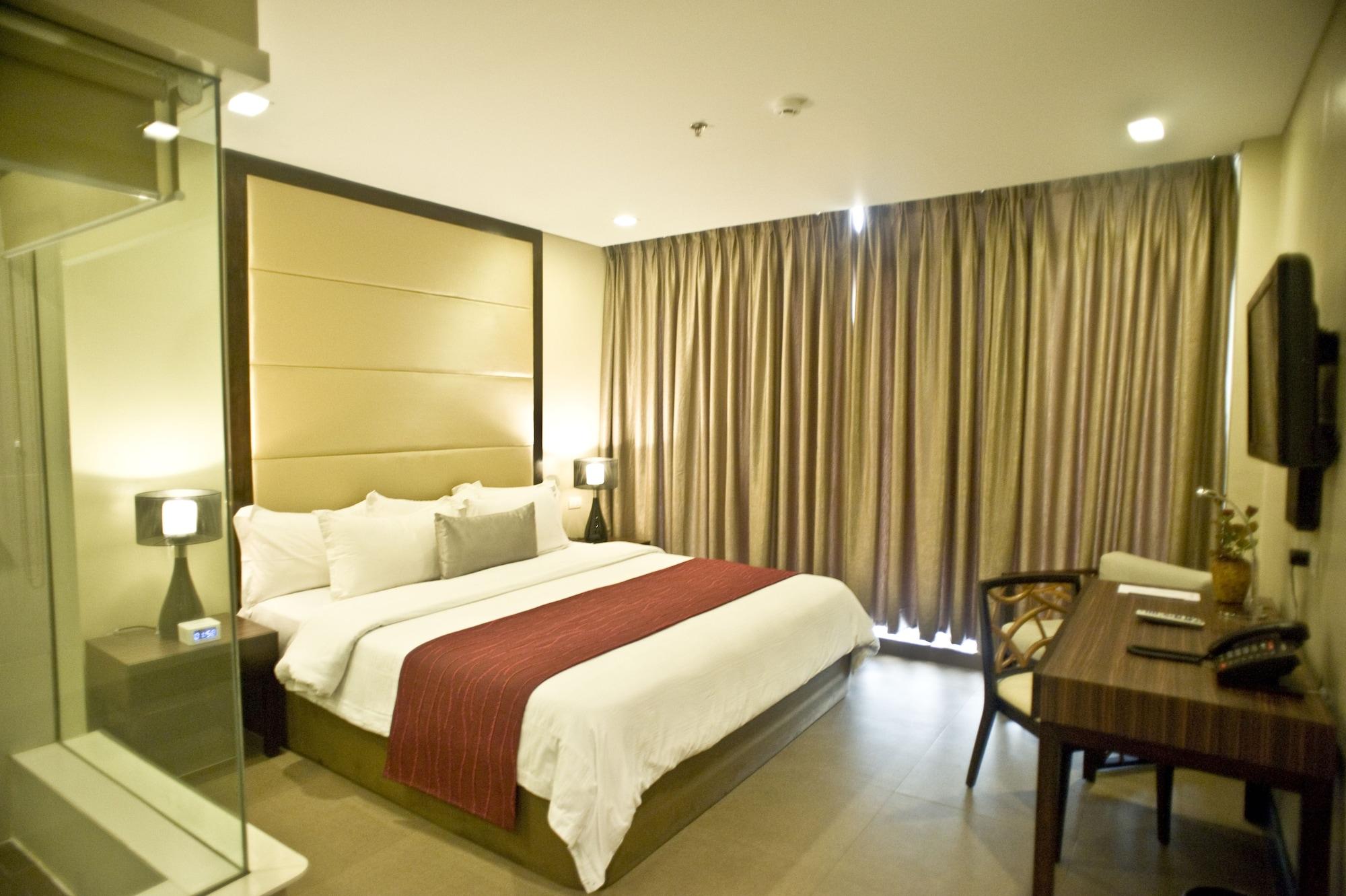 Goldberry Suites And Hotel - Mactan Lapu-Lapu City Exteriör bild